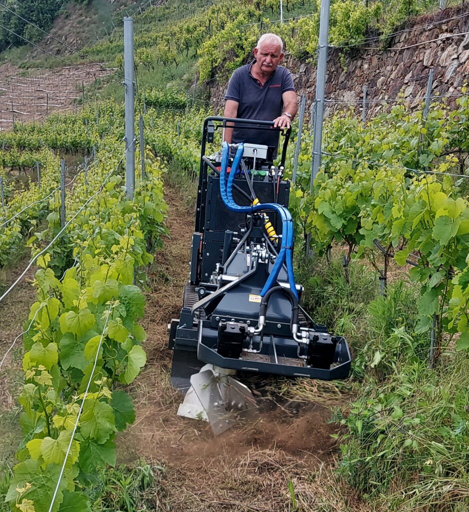 Terassen_Fräsen_Weinbau